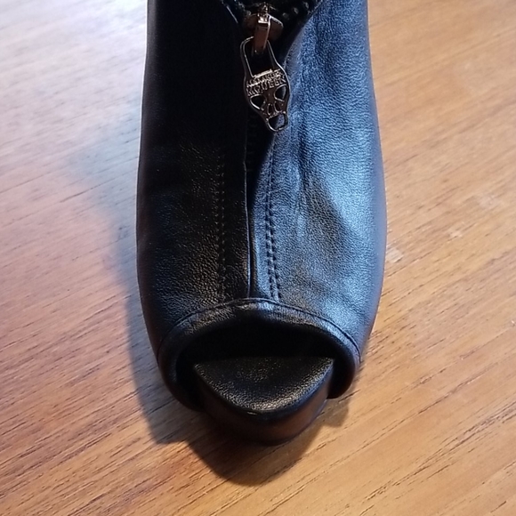 Wonderful shoes Alexander McQueen with 2 dust bags - Picture 9 of 11